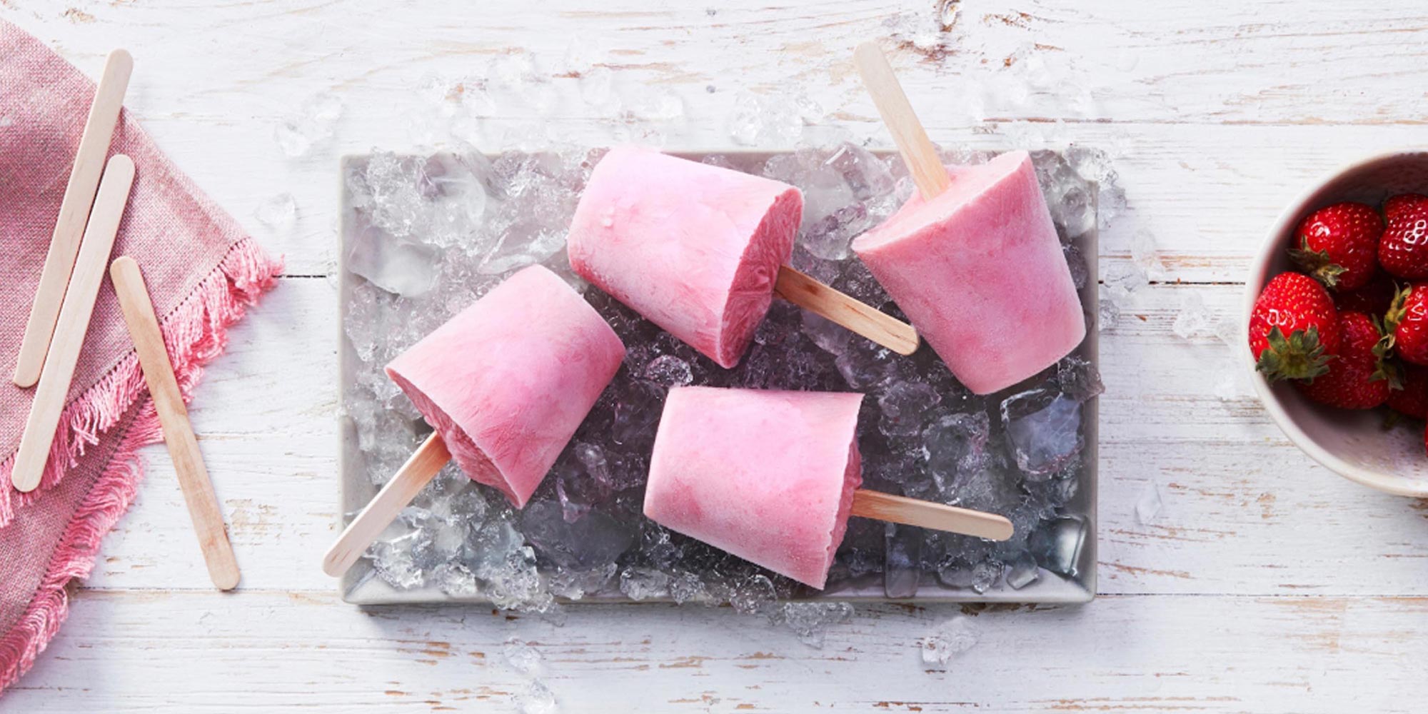 Frozen Strawberry Yogurt Pops
