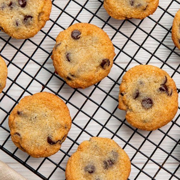 Keto Chewy Chocolate Chip Cookies