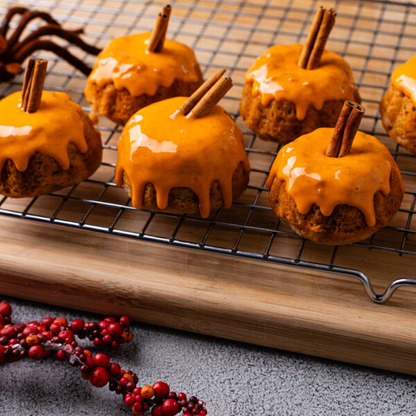 Mini Pumpkin Spice Cakes