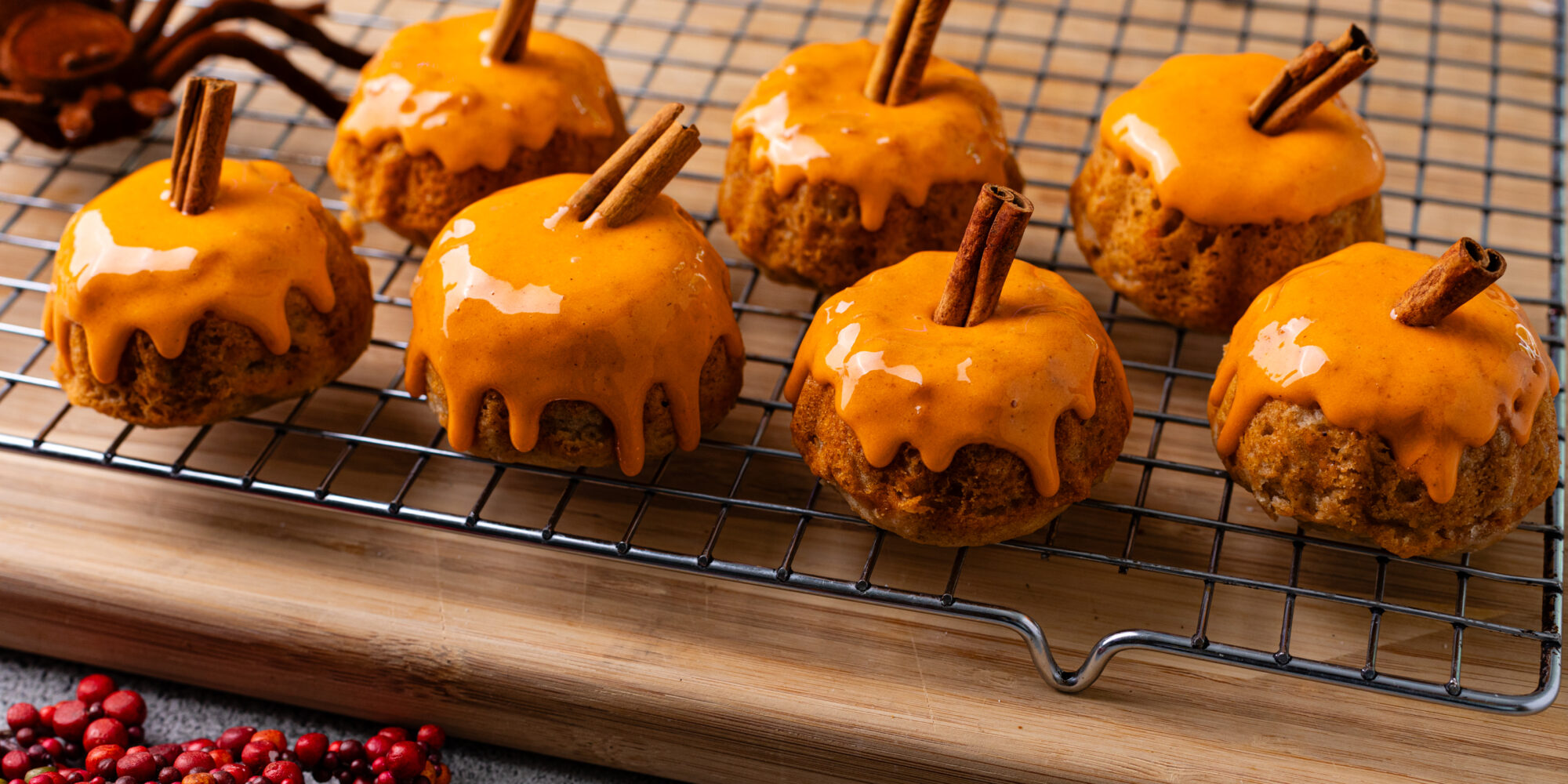 Mini Pumpkin Spice Cakes