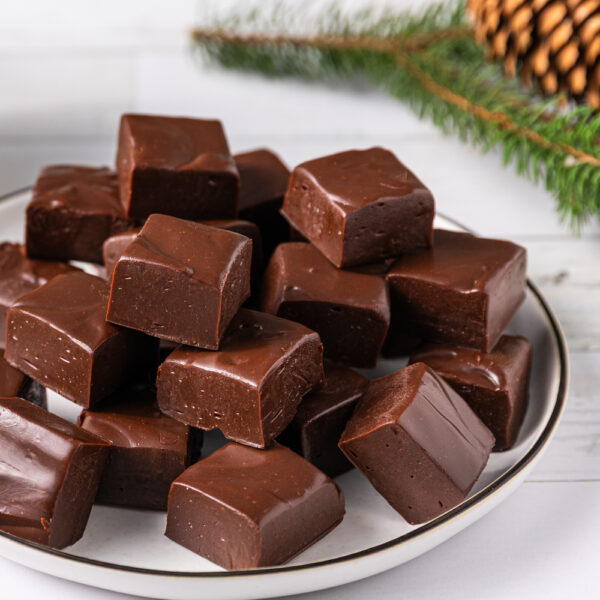 4-Ingredient Chocolate Fudge