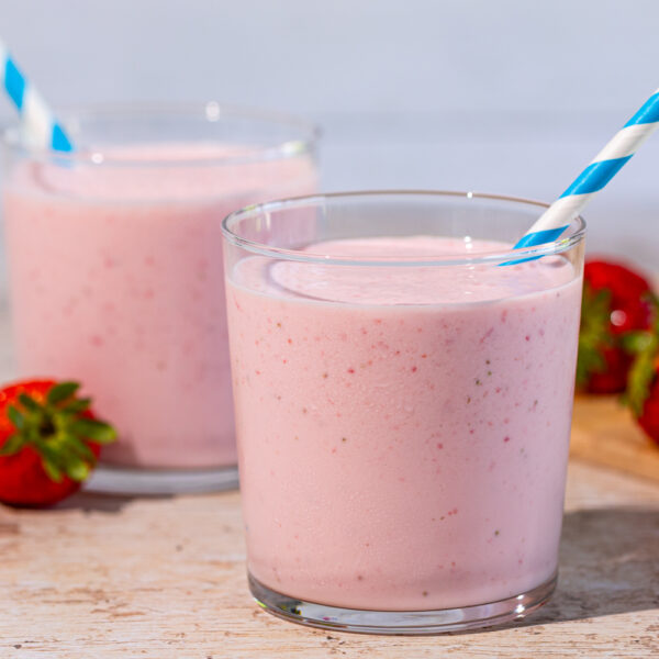 Vanilla Strawberry Cheesecake Smoothie