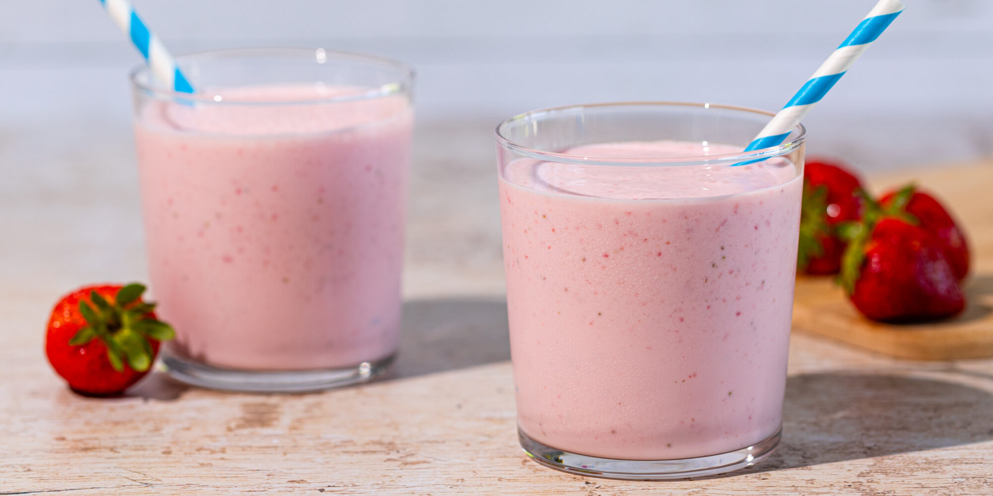 Vanilla Strawberry Cheesecake Smoothie