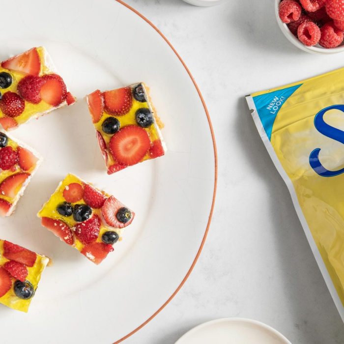 No-Bake Berry Cheesecake Squares